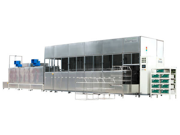 等離子表面處理機(jī)利用等離子體的物理和化學(xué)特性，在材料表面形成致密的物質(zhì)層或含氧基團(tuán)，使材料表面特性發(fā)生變化，提高表面親水性、粘接性等，在諸多行業(yè)中都有應(yīng)用。等離子體處理具有顯著的優(yōu)勢，目前市面上對產(chǎn)品的處理要求愈發(fā)精細(xì)化，定制的等離子表面處